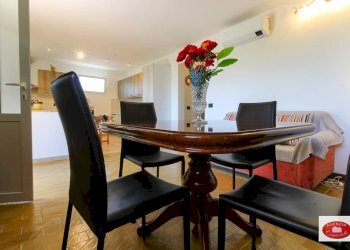 Sala da pranzo - Semi-detached house Loc. Rovieto Superiore
 
139, Stella - photo 16