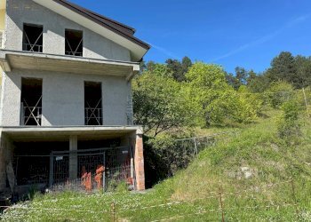 Foto 1 - Villa a Schiera C.da Luogo di Sasso, Montefalcone Appennino - foto 1