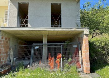 Foto 3 - Villa a Schiera C.da Luogo di Sasso, Montefalcone Appennino - foto 3