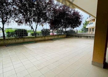 Terrazza - Office Via Parigi
 
13, Casamassima - photo 15