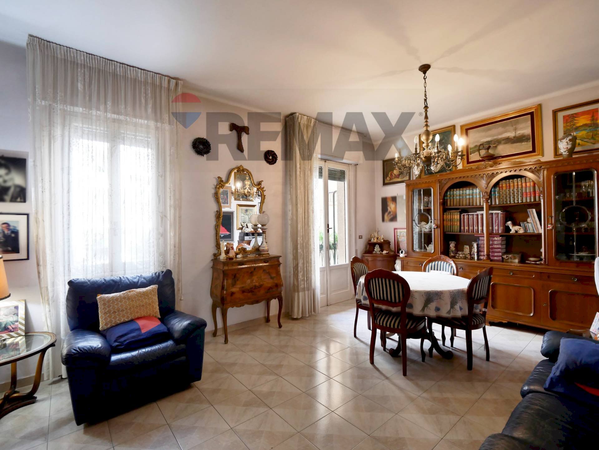 Sala da pranzo - Appartamento Via Giacomo Matteotti
29, Bari - foto 2