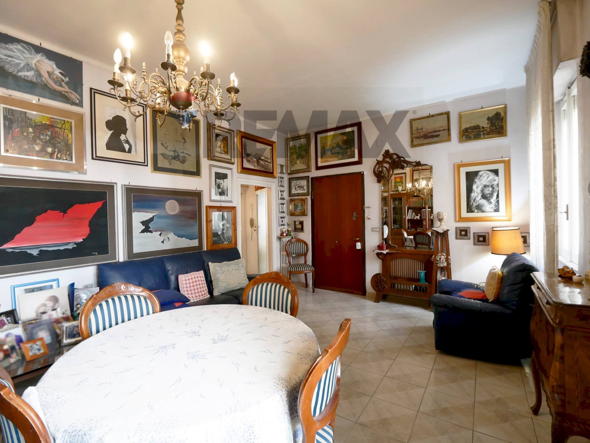 Sala da pranzo - Appartamento Via Giacomo Matteotti
29, Bari - foto 3