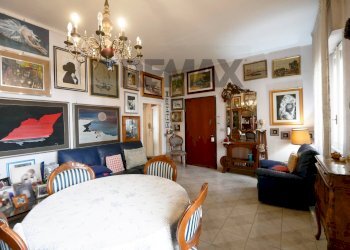 Sala da pranzo - Appartamento Via Giacomo Matteotti
 
29, Bari - foto 3