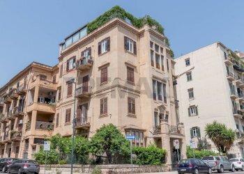 Edificio all\'aperto - Attico via Nunzio Morello
 
16, Palermo - foto 1
