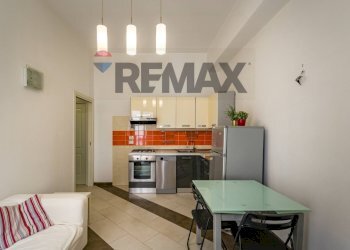 Sala da pranzo - Two-room apartment Via Archimede
 
44, Palermo - photo 12