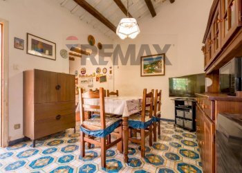 Sala da pranzo - Casa indipendente Via Calazza
 
18, San Vito Lo Capo - foto 2