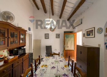 Sala da pranzo - Casa indipendente Via Calazza
 
18, San Vito Lo Capo - foto 43