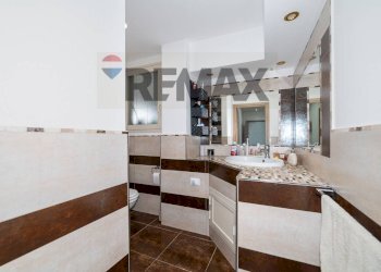 Bagno - Trilocale via Del Falcetto
 
58, Catania - foto 12