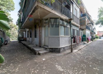 Edificio all\'aperto - Trilocale via Del Falcetto
 
58, Catania - foto 23
