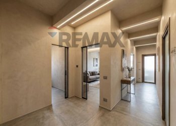 Hall / corridoio - Apartment Via Domenico Gagini
 
4, Aci Castello - photo 12