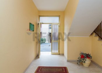 Hall / corridoio - Four-room apartment Via Barriera
 
27, Catania - photo 20