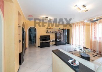 Soggiorno - Appartamento Via Nocilla
 
105, Aci Sant'Antonio - foto 2