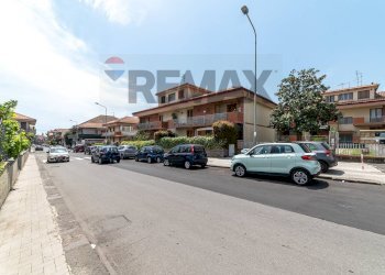 Edificio all\'aperto - Appartamento Via Nocilla
 
105, Aci Sant'Antonio - foto 29