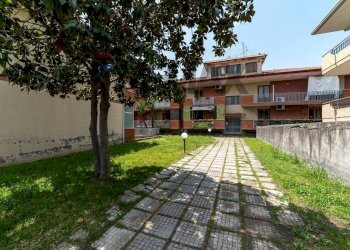 Edificio all\'aperto - Appartamento Via Nocilla
 
105, Aci Sant'Antonio - foto 30