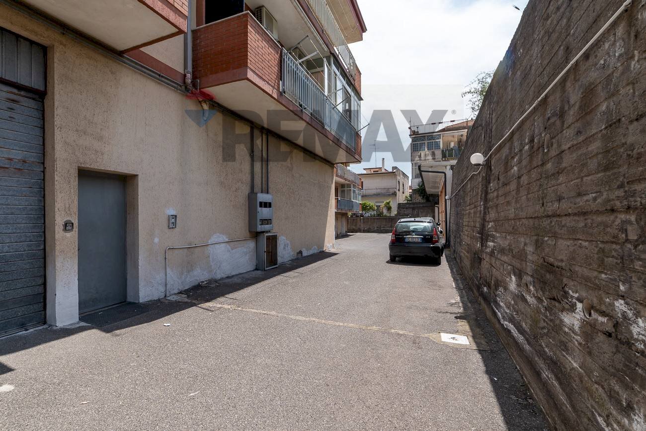 Edificio all\'aperto - Warehouse Via nocilla
 
105/B, Aci Sant'Antonio - photo 2