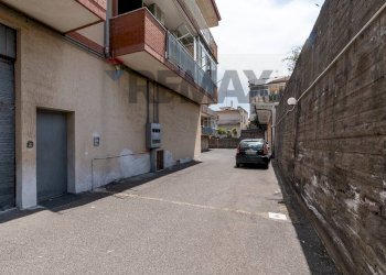 Edificio all\'aperto - Warehouse Via nocilla
105/B, Aci Sant'Antonio - photo 2