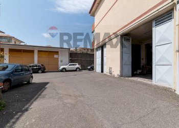 Edificio all\'aperto - Warehouse Via nocilla
105/B, Aci Sant'Antonio - photo 4