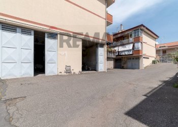 Edificio all\'aperto - Warehouse Via nocilla
105/B, Aci Sant'Antonio - photo 6