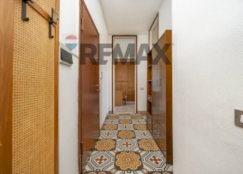 Hall / corridoio - Bilocale Via Leonardo Da Vinci
 
6, Bussero - foto 8