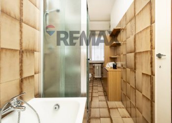 Bagno - Bilocale Via Leonardo Da Vinci
 
6, Bussero - foto 11