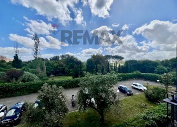 Edificio all\'aperto - Trilocale Via Paolo Renzi
111, Roma - foto 7