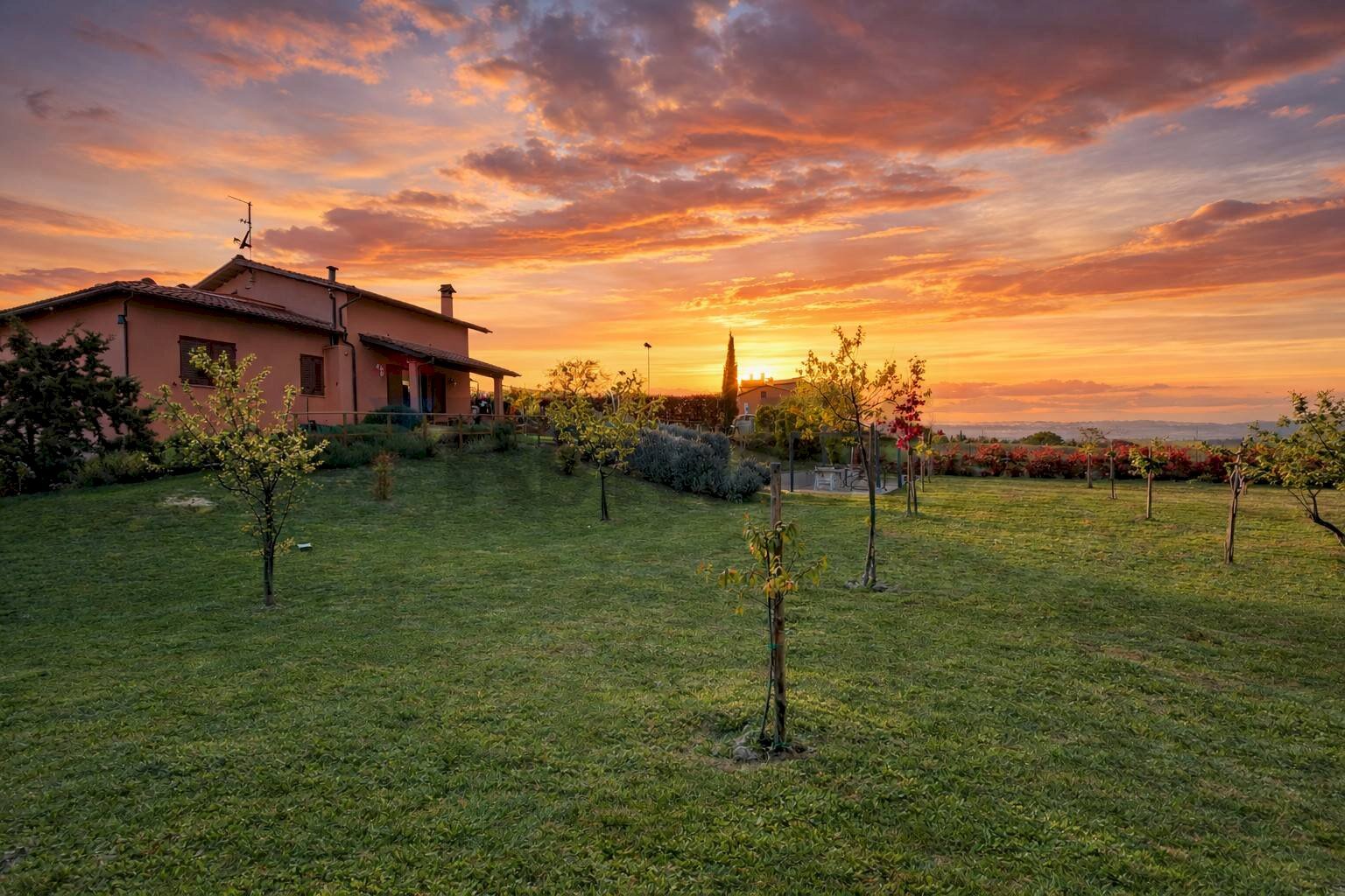 Giardino - Villa Via pio iii
 
8, Sarteano - foto 1
