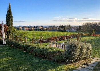 Giardino - Villa Via pio iii
 
8, Sarteano - foto 7