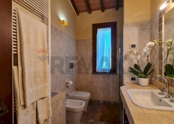 Bagno - Villa VIA PICCARATICO
 
110, Vinci - photo 29
