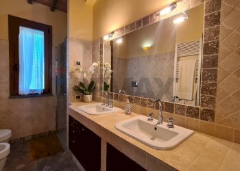 Bagno - Villa VIA PICCARATICO
 
110, Vinci - photo 33