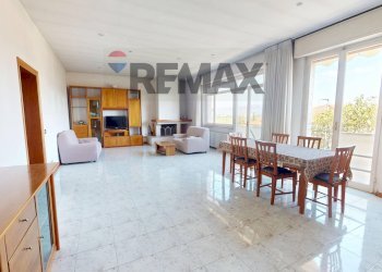 Sala da pranzo - Semi-detached house Via Giuseppe Verdi
Snc, Magione - photo 4