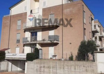 Edificio all\'aperto - Bilocale Strada Tiberina
 
58, Collazzone - foto 5