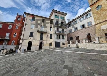 Edificio all\'aperto - Appartamento Via San Carlo
 
1, Magione - foto 12