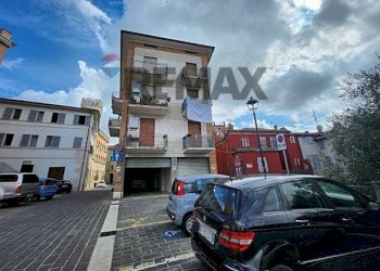 Edificio all\'aperto - Appartamento Via San Carlo
 
1, Magione - foto 14
