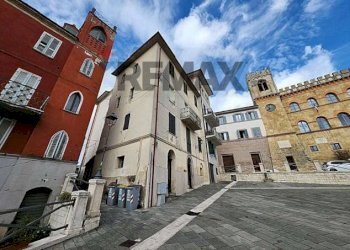 Edificio all\'aperto - Appartamento Via San Carlo
 
1, Magione - foto 29