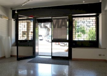 Ricezione / Lobby - Commercial Premises Via Ruggero D'andreotto
5, Perugia - photo 2
