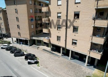 Edificio all\'aperto - Commercial Premises Via Ruggero D'andreotto
5, Perugia - photo 14