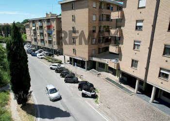 Edificio all\'aperto - Commercial Premises Via Ruggero D'andreotto
5, Perugia - photo 15