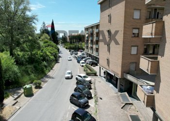 Edificio all\'aperto - Commercial Premises Via Ruggero D'andreotto
5, Perugia - photo 18