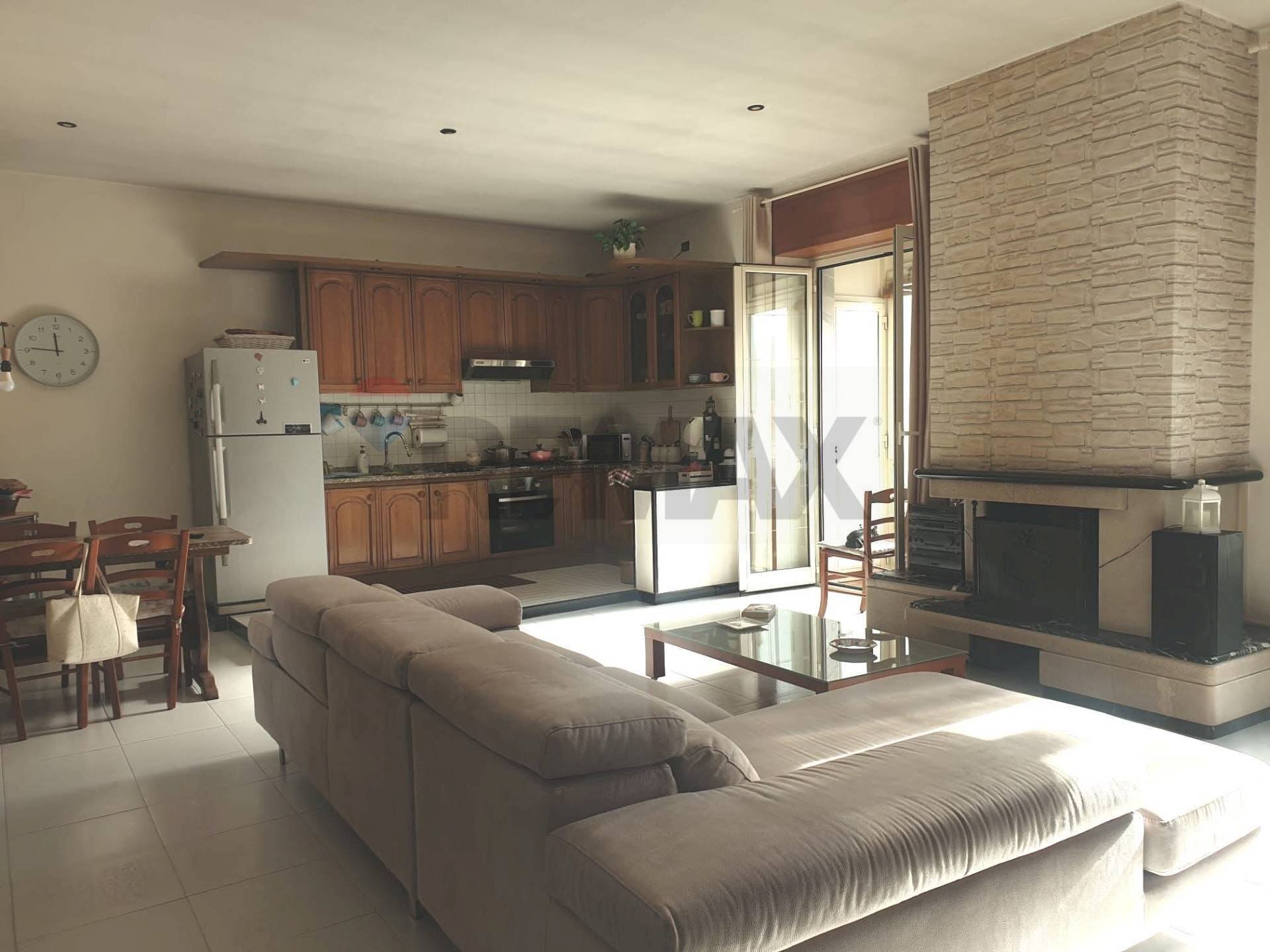Soggiorno - Four-room apartment Caivano - photo 1