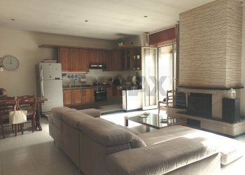 Soggiorno - Four-room apartment Caivano - photo 1