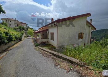 Casa all\'aperto - Villa VIALE MONSIGNOR DOMENICO PETRONI
 
53, Cervicati - foto 4