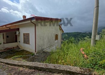 Casa all\'aperto - Villa VIALE MONSIGNOR DOMENICO PETRONI
 
53, Cervicati - foto 5