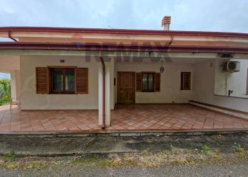 Casa all\'aperto - Villa VIALE MONSIGNOR DOMENICO PETRONI
 
53, Cervicati - foto 7