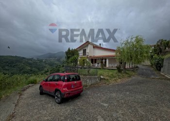Casa all\'aperto - Villa VIALE MONSIGNOR DOMENICO PETRONI
 
53, Cervicati - foto 8