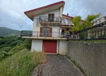 Casa all\'aperto - Villa VIALE MONSIGNOR DOMENICO PETRONI
 
53, Cervicati - foto 12