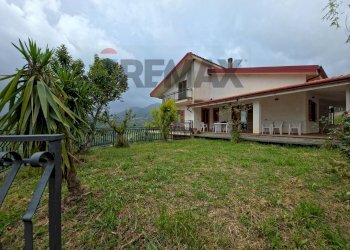 Casa all\'aperto - Villa VIALE MONSIGNOR DOMENICO PETRONI
 
53, Cervicati - foto 18