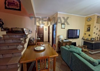 Sala da pranzo - Villa VIALE MONSIGNOR DOMENICO PETRONI
 
53, Cervicati - foto 44