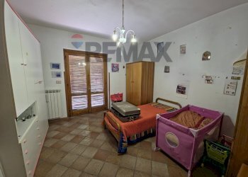 Camera / camera da letto - Villa VIALE MONSIGNOR DOMENICO PETRONI
 
53, Cervicati - foto 50