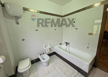 Bagno - Villa VIALE MONSIGNOR DOMENICO PETRONI
 
53, Cervicati - foto 54