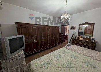 Camera / camera da letto - Villa VIALE MONSIGNOR DOMENICO PETRONI
 
53, Cervicati - foto 57
